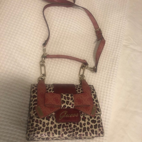 Guess purse - Picture 6 of 6